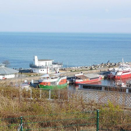 Seelotsenstation Sassnitz Mit Hafenblick By Unsere Urlaubszeit Экстерьер фото