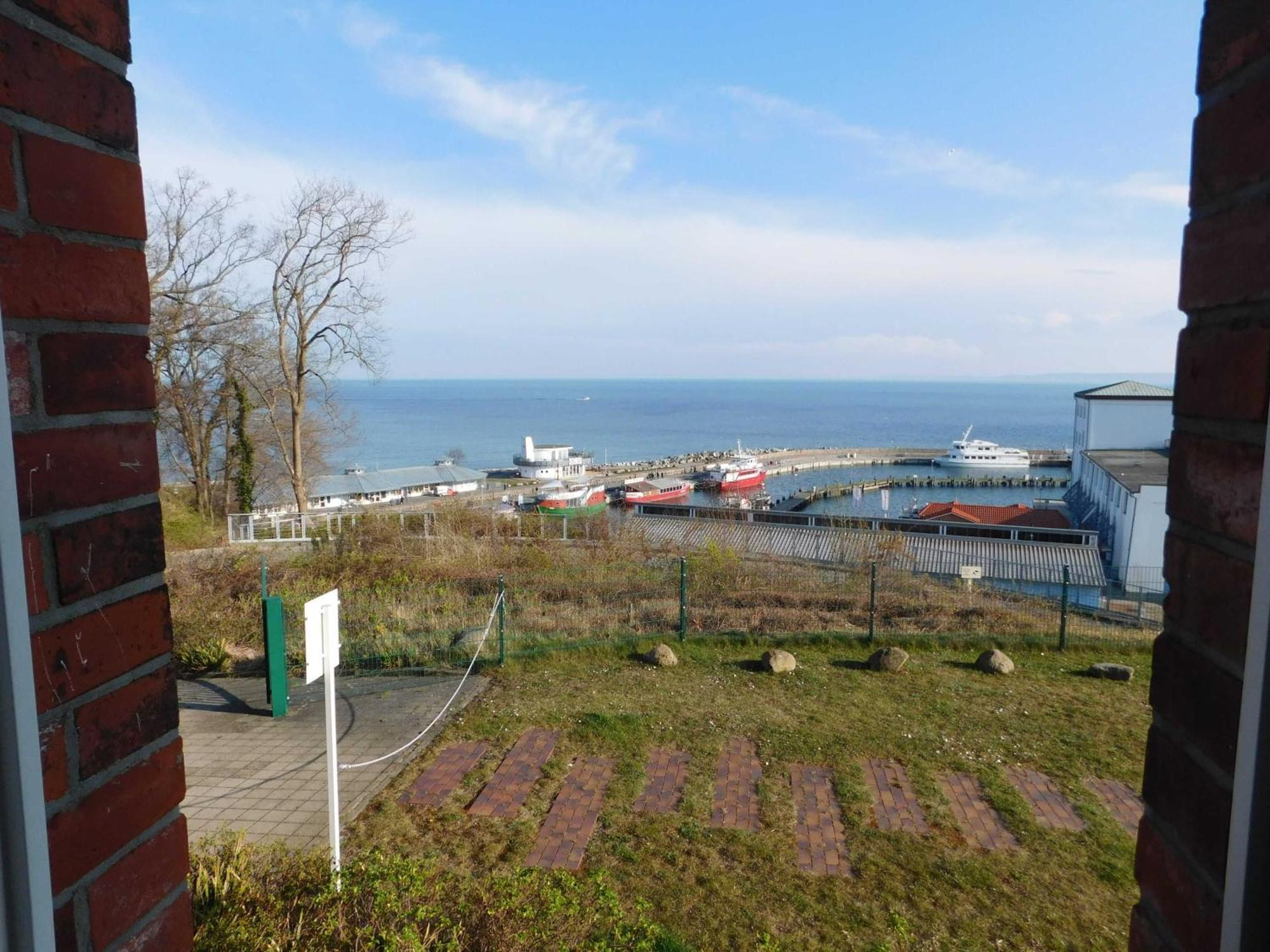 Seelotsenstation Sassnitz Mit Hafenblick By Unsere Urlaubszeit Экстерьер фото